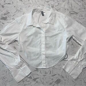 H&M Cropped White Button-Up Shirt | Size M | Cotton | Adjustable Back
